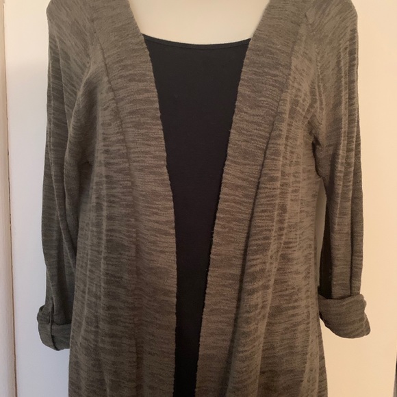 Express|Top - Picture 1 of 4